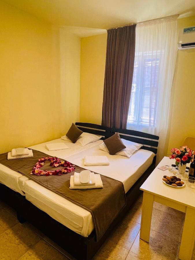 Marnar Hotel Yerevan Exterior photo