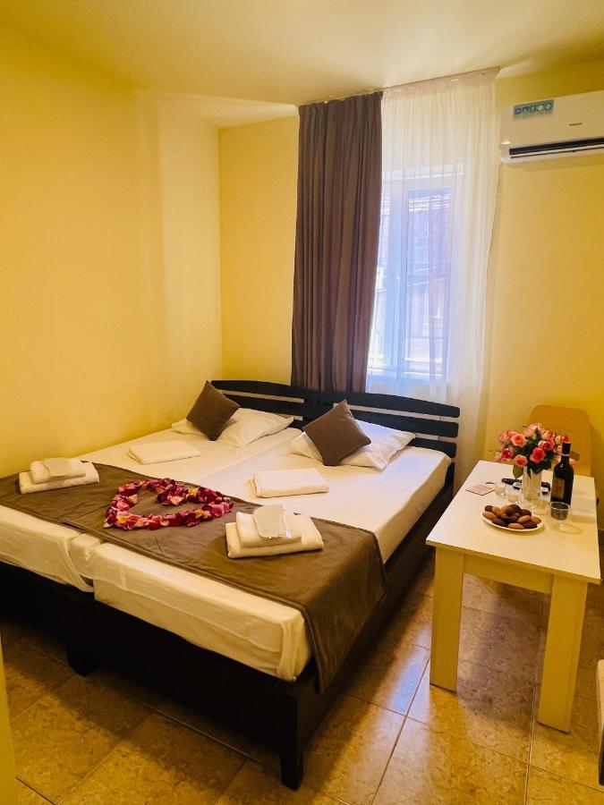 Marnar Hotel Yerevan Exterior photo